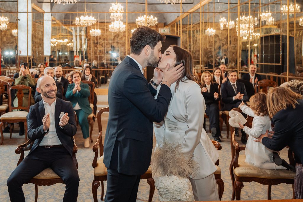 Sposi a Palazzo Reale a Milano, fotografati da Stefano Pedrelli