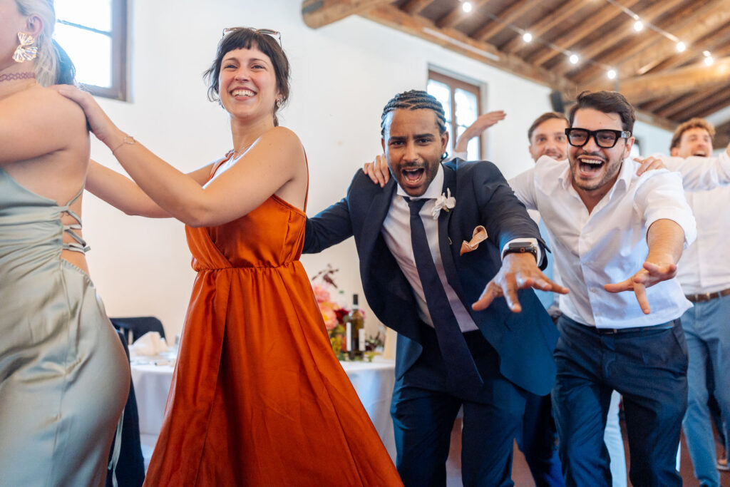 Balli al matrimonio a Milano, fotografati da Stefano Pedrelli
